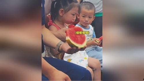 小孩哥吃瓜全程,揭秘娱乐圈幕后真相